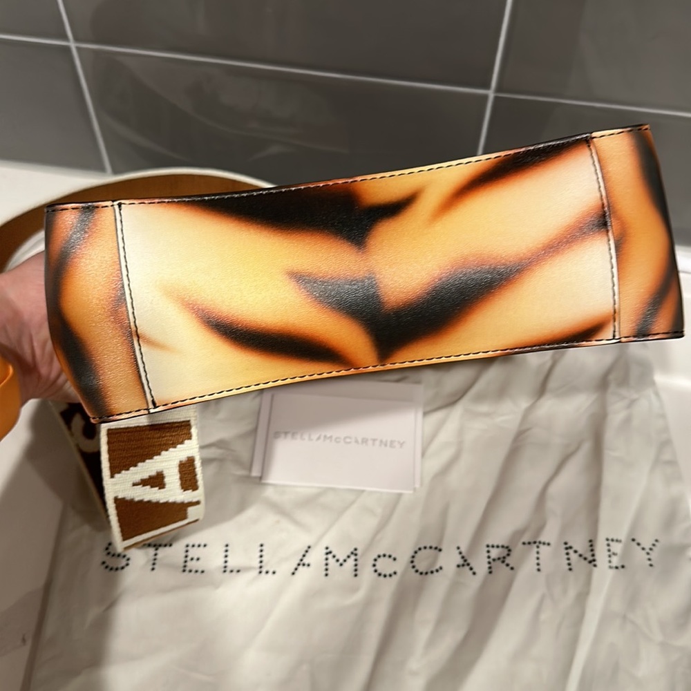 Stella McCartney perforated logo crossbody - Picture 5 of 6